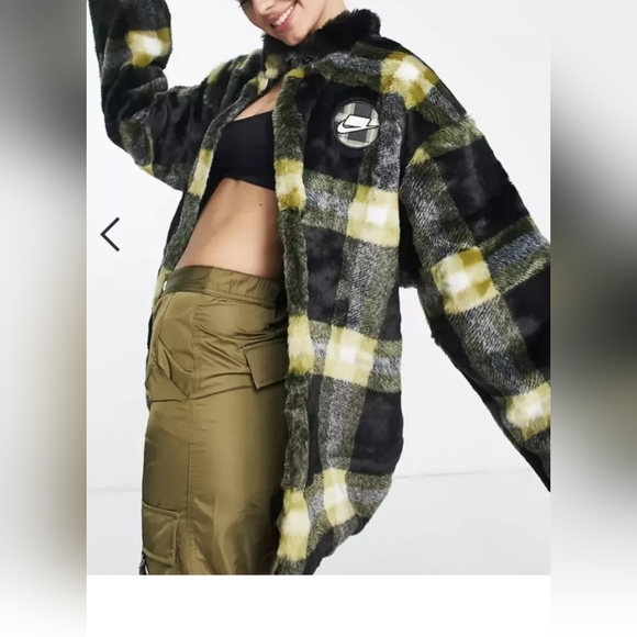 Nike Sportswear Oversized Plaid Faux Fur Jacket Coat Women US XL NEW DD4541-010 - Picture 6 of 11